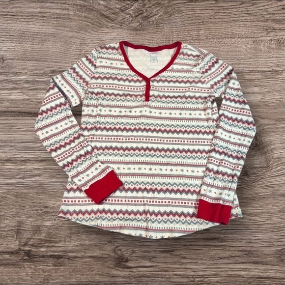 Lauren Conrad Medium Red Green and White Festive Christmas Patterned Pajama Set - Picture 3 of 6